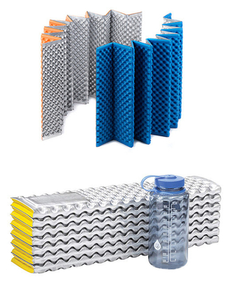 Spedizione veloce Logo personalizzato Portatile Flessibile di schiuma impermeabile cuscino duraturo con rivestimento in alluminio tappeti da campeggio