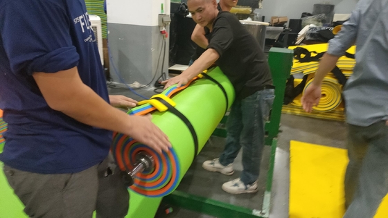 Ingrosso tappetino galleggiante copertura d'acqua tappetino galleggiante premium per il lago e la navigazione in barca XPE schiuma pad galleggiante acqua