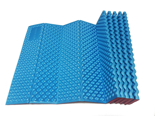 Stoccaggio resistente all'umidità esterno ripiegabile materassi in schiuma IXPE tipo fisarmonica con cinghia elastica materasso compatto
