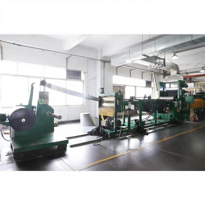 Ingrosso Materassi a doppio ripiegamento in bianco in pellicola di alluminio Cella chiusa IXPE XPE Pad di sonno in schiuma per campeggio impermeabile 2 persone 11